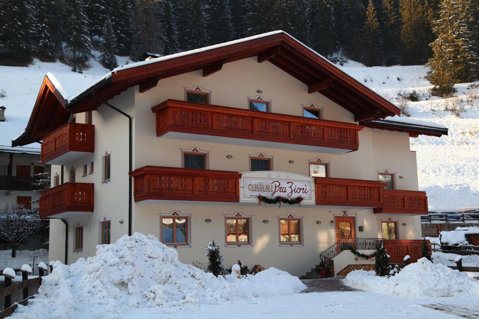 Hotel Garnì Prà Fiorì Campitello di Fassa Esterno foto