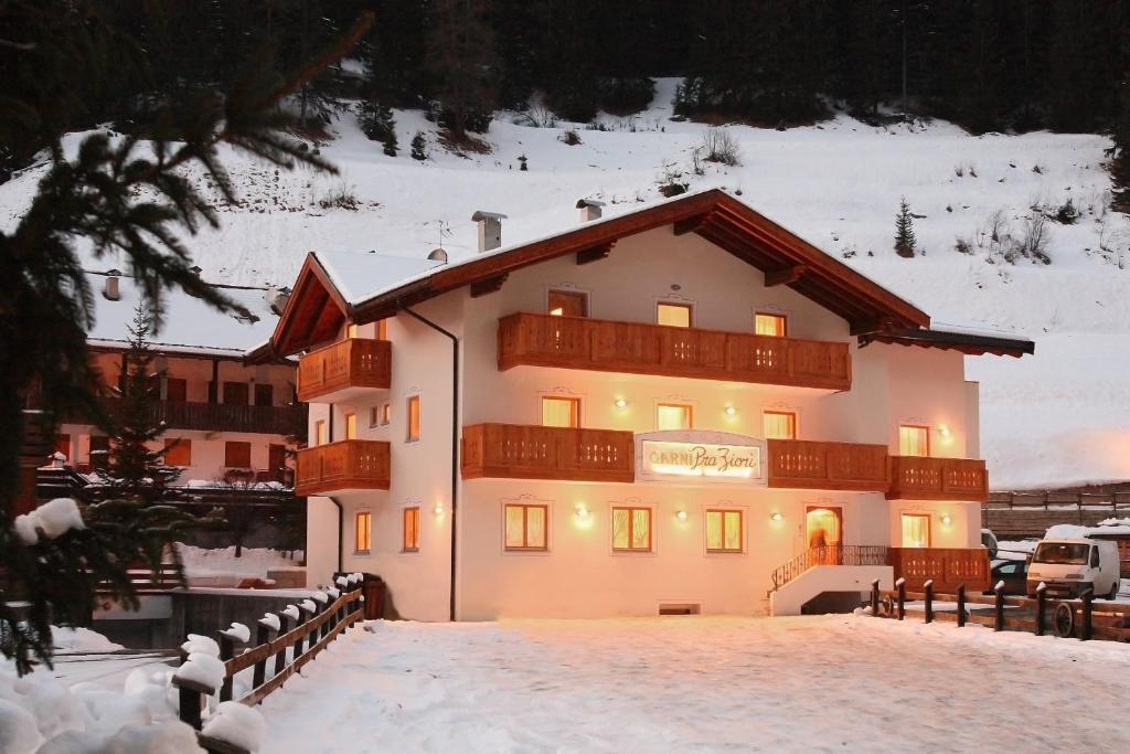 Hotel Garnì Prà Fiorì Campitello di Fassa Esterno foto