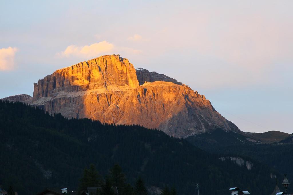 Hotel Garnì Prà Fiorì Campitello di Fassa Esterno foto