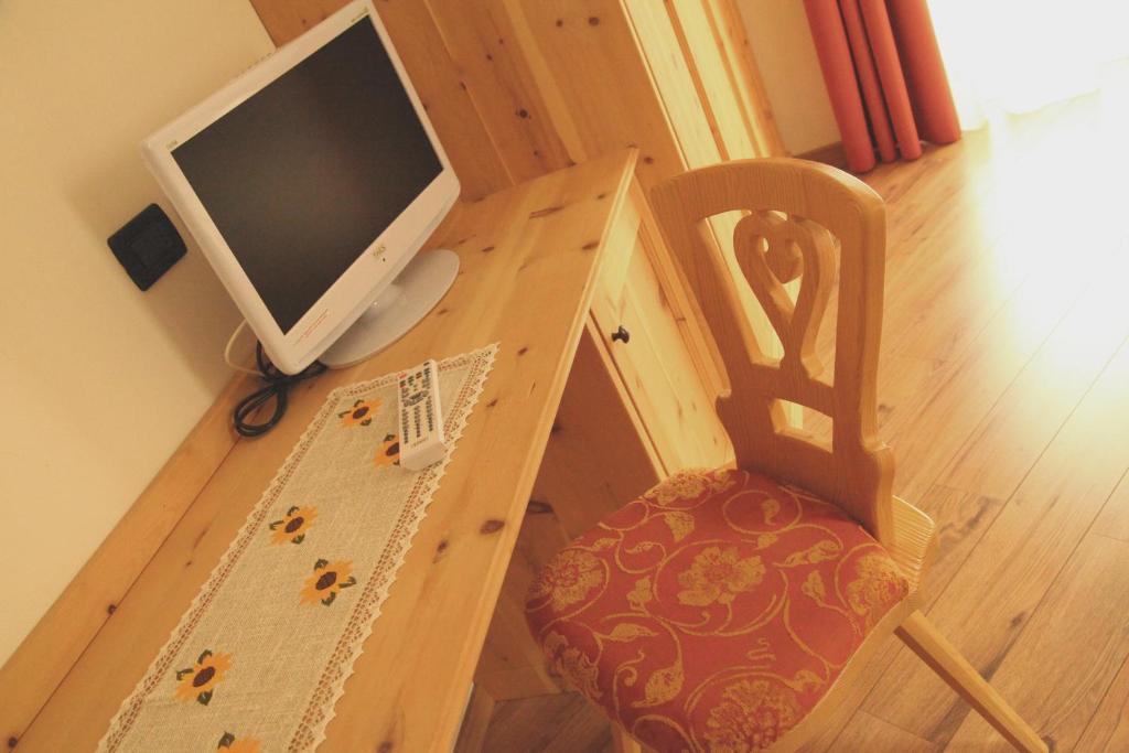 Hotel Garnì Prà Fiorì Campitello di Fassa Camera foto