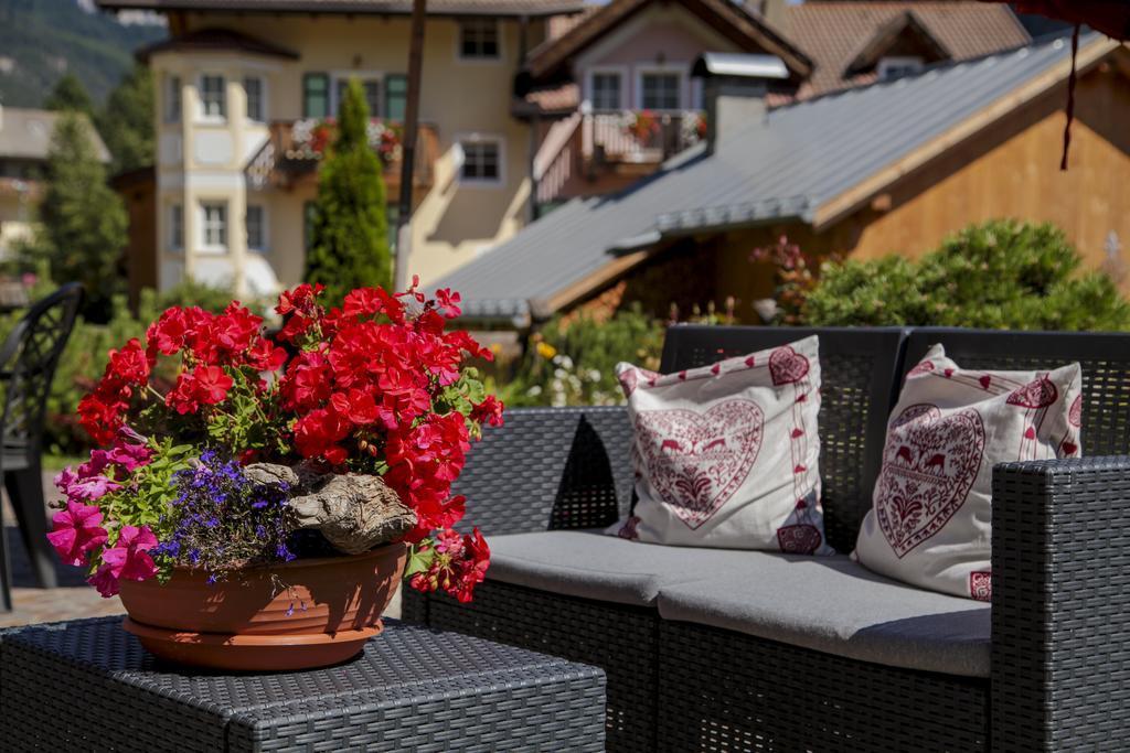 Hotel Garnì Prà Fiorì Campitello di Fassa Esterno foto