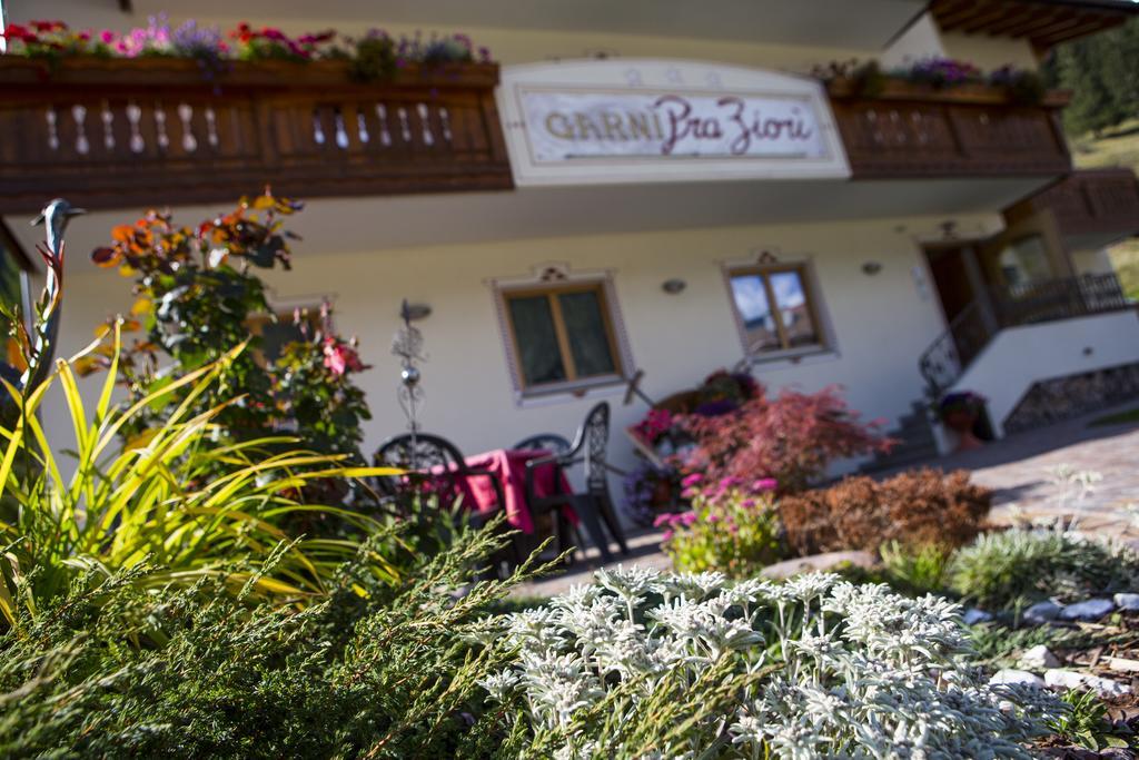 Hotel Garnì Prà Fiorì Campitello di Fassa Esterno foto