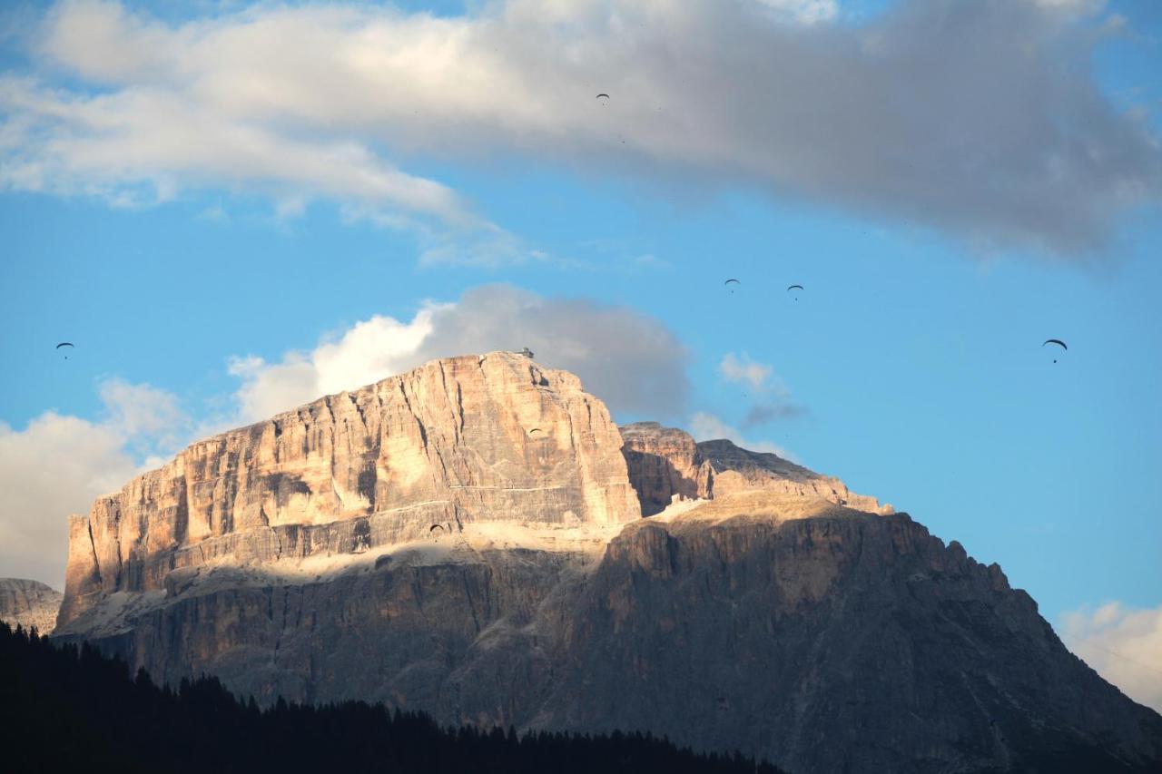 Hotel Garnì Prà Fiorì Campitello di Fassa Esterno foto