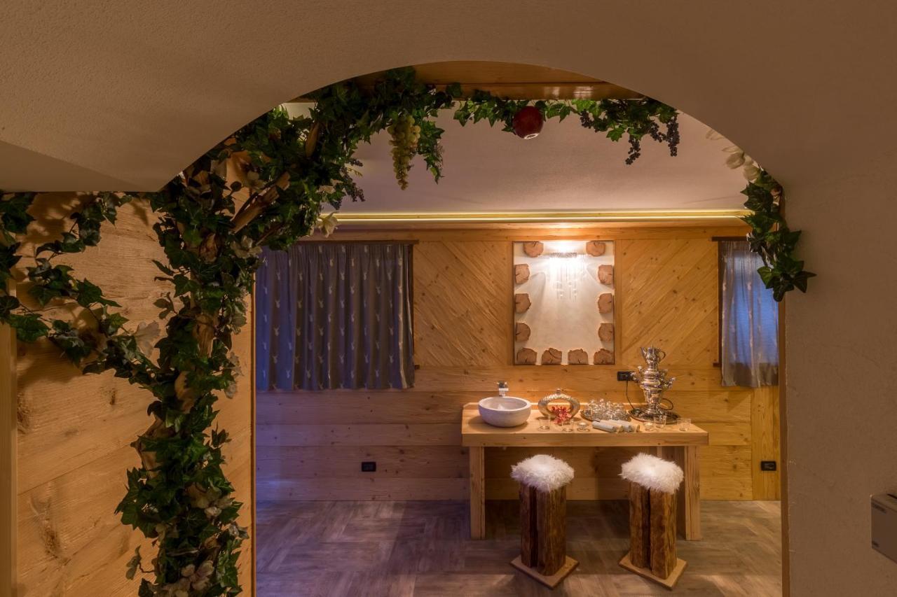 Hotel Garnì Prà Fiorì Campitello di Fassa Esterno foto